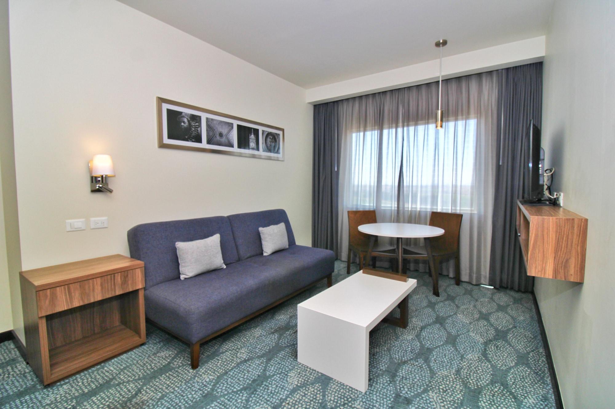 Hampton Inn & Suites By Hilton Salamanca Bajio מראה חיצוני תמונה
