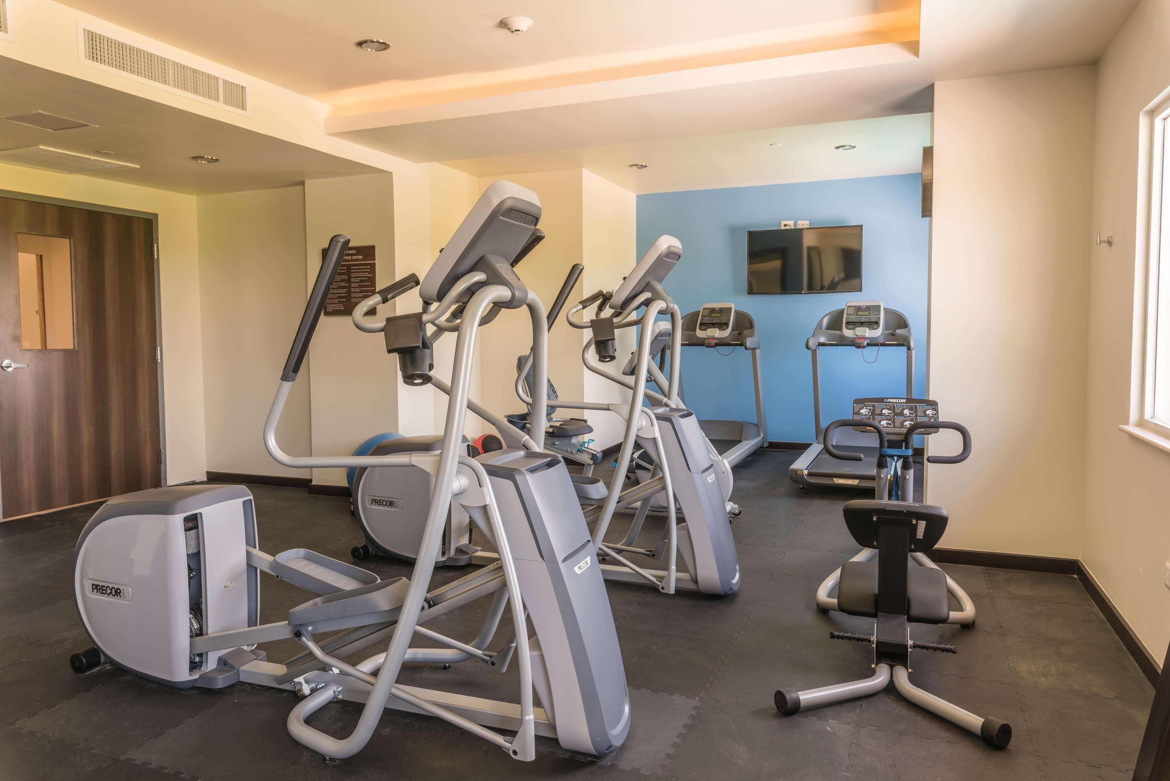 Hampton Inn & Suites By Hilton Salamanca Bajio מראה חיצוני תמונה