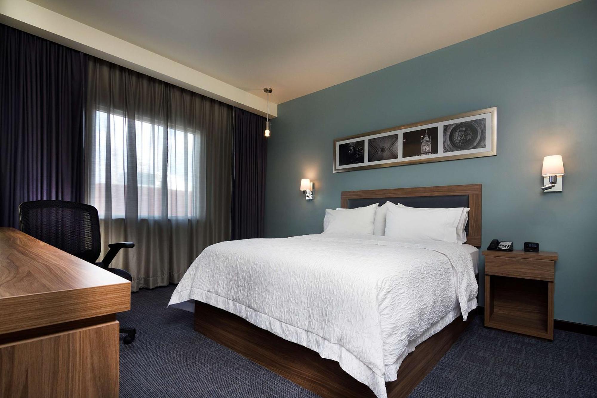 Hampton Inn & Suites By Hilton Salamanca Bajio מראה חיצוני תמונה