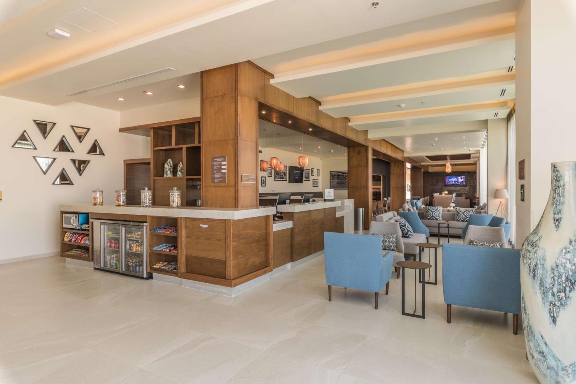 Hampton Inn & Suites By Hilton Salamanca Bajio מראה חיצוני תמונה