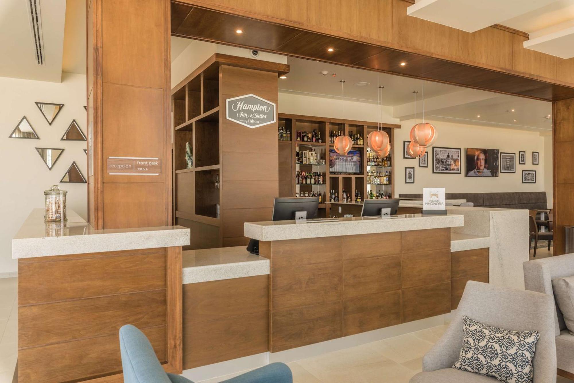 Hampton Inn & Suites By Hilton Salamanca Bajio מראה חיצוני תמונה
